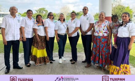 Regidora Esmeralda Márquez refrenda compromiso con pueblos indígenas en Zapote Domingo