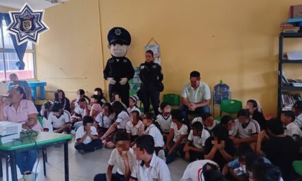 Policía Municipal de Tuxpan refuerza prevención del delito en escuelas primarias