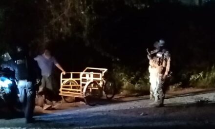 Movilización por “hombre tirado” en carretera de Tuxpan… era un abuelito con fuerte dolor