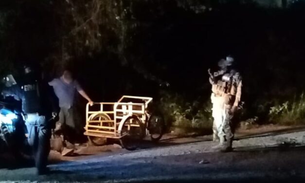 Movilización por “hombre tirado” en carretera de Tuxpan… era un abuelito con fuerte dolor