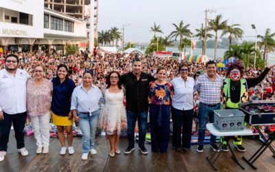 Más de 2 mil pequeños celebran unidos el “Día del Niño y la Niña” en Tuxpan