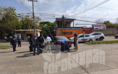 Motociclista provoca choque por alcance en el libramiento Adolfo López Mateos; solo daños materiales