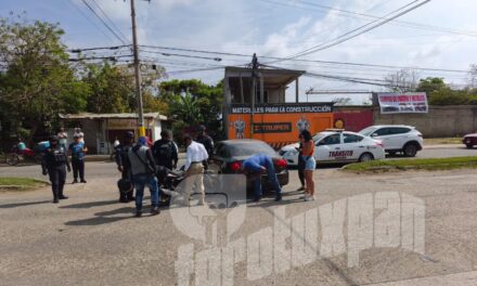 Motociclista provoca choque por alcance en el libramiento Adolfo López Mateos; solo daños materiales