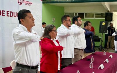 Participa René Cruz Cortés en Lunes Cívico en la histórica primaria Lerdo de Tejada