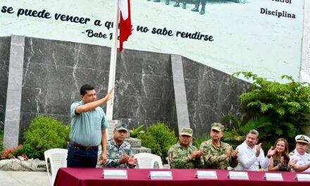 Reconocen labor policial en Tuxpan; 22 elementos ascienden en su día: René Cruz Cortés