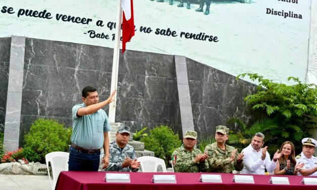 Reconocen labor policial en Tuxpan; 22 elementos ascienden en su día: René Cruz Cortés