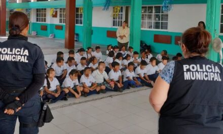 Refuerzan programa “Escuela Segura” en Tuxpan con pláticas de prevención y cultura de la denuncia