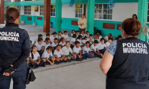 Refuerzan programa “Escuela Segura” en Tuxpan con pláticas de prevención y cultura de la denuncia