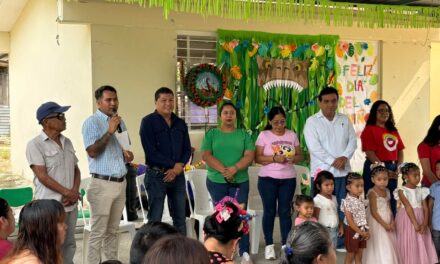 René Cruz Cortés celebra el Día del Niño en la comunidad de El Edén