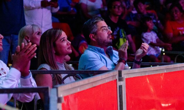 Tuxpan inicia festejos del Día de la Niña y el Niño con función especial de circo