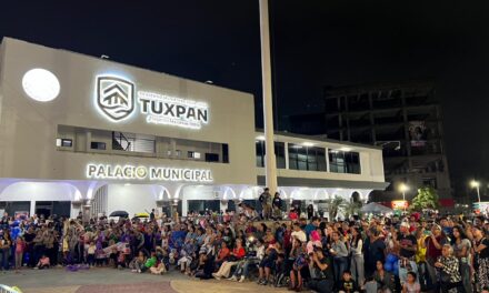 Tuxpan despide la temporada vacacional con música y gran ambiente familiar