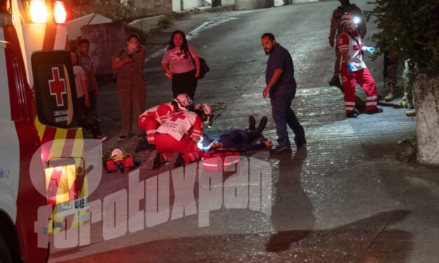 Pierden el control en pendiente de Arista y terminan hospitalizadas