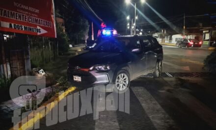 MIENTRAS USTED DORMÍA: FANTASMA AL VOLANTE DESTROZA CAMIONETA Y HUYE ENTRE LA OSCURIDAD