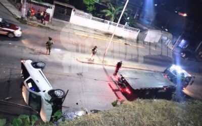 CAE A BARRANCO Y VUELCA EN LA MADRUGADA… ¡VOLVIÓ A NACER!