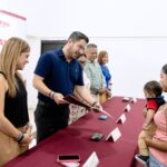 Entrega de actas fortalece el derecho a la identidad de 40 niñas y niños tuxpeños con el programa “Registro Oportuno de Nacimiento 2026”