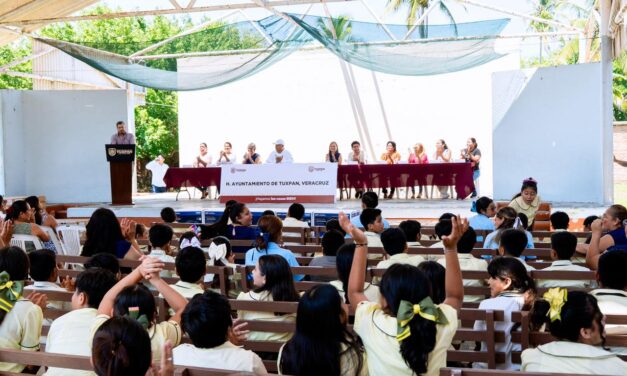Gobierno Municipal, CFEnergía y TC Energía fortalecen a la Barra Norte con entrega de lámparas solares y equipo de cómputo