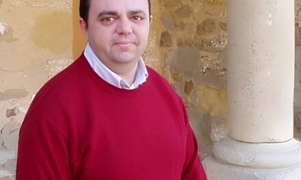 «No aceptes nunca una -Crítica Constructiva- de alguien que nunca ha -construido- nada» – José Ángel Ruíz Barbosa