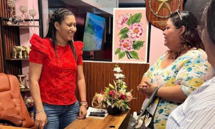 Martha Zárate respalda festejos del Día de las Madres en colonias y comunidades de Tuxpan
