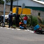 Mototortillero resulta lesionado tras aparatoso accidente en Santiago de la Peña