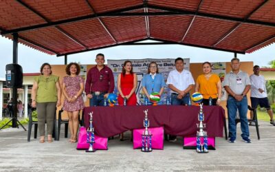 René Cruz Cortés respalda el deporte estudiantil en la primera Copa CREN de Voleibol