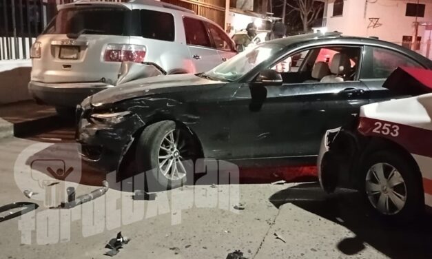 ¡Que noche la de anoche! Choque en cruce del centro de Tuxpan deja daños materiales y un detenido