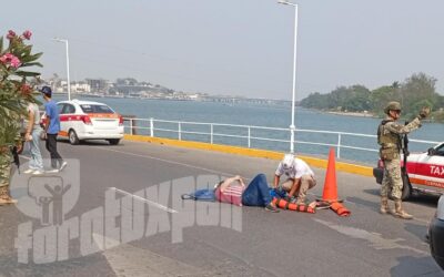 ¡PILOTO TERMINA HERIDO EN EL ASFALTO! ACCIDENTE EN ZAPOTE GORDO MOVILIZA A CUERPOS DE EMERGENCIA