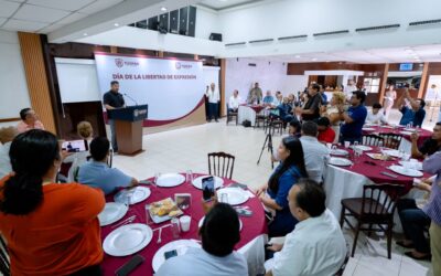 Reconocen en Tuxpan la labor de comunicadoras y comunicadores por el Día de la Libertad de Expresión