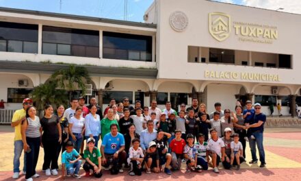 Desean éxito a la Selección Tuxpan 2016 rumbo al Torneo Estatal de Fútbol en Orizaba