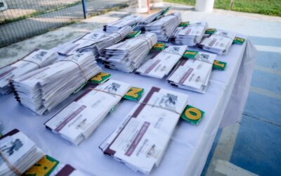 Entrega de 329 tarjetas de la Beca Universal “Rita Cetina” fortalece la educación de estudiantes tuxpeños
