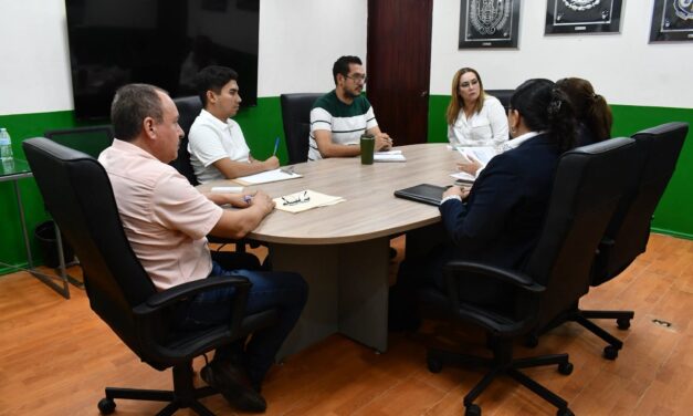 Pilar Guzmán fortalece coordinación con CFE para atender necesidades de Tamiahua