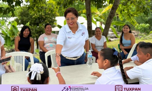 Regidora Esmeralda Márquez impulsa preservación de la lengua materna en comunidad de Tuxpan