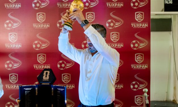 Una de las réplicas oficiales de la máxima Copa del fútbol en el mundo estuvo en Tuxpan