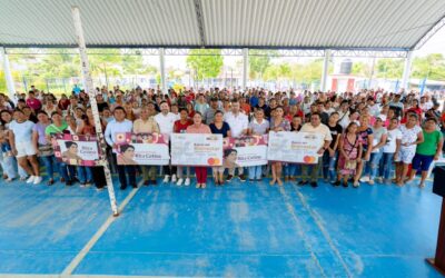 Más estudiantes tuxpeños reciben la Beca Universal “Rita Cetina”