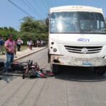 Estudiantes del TEBAEV terminan lesionados tras brutal choque con microbús en Tuxpan