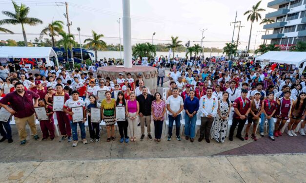 Tuxpan reconoce por primera vez a sus máximos exponentes deportivos con el Premio Municipal del Deporte