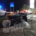 Aparatoso accidente destroza automóvil en la autopista México-Tuxpan