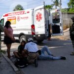 Entre dos sujetos apuñalan a un joven en la colonia El Esfuerzo de Tuxpan