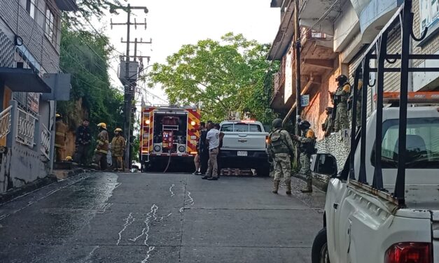 Incendio en salón de belleza deja cuantiosos daños materiales en la Álvaro Obregón