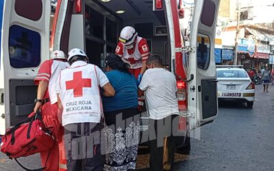 EBRIO SUJETO ATROPELLA A UNA MUJER EN EL CENTRO DE TUXPAN