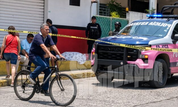 Muere hombre de forma repentina en pleno centro de Tuxpan