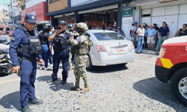 Atropellan a mujer frente al mercado municipal de Tuxpan; fue hospitalizada