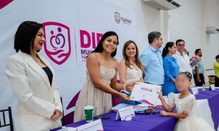 Marleth Blanco acompaña graduación del CAIC DIF Tuxpan y reconoce el compromiso con la educación infantil