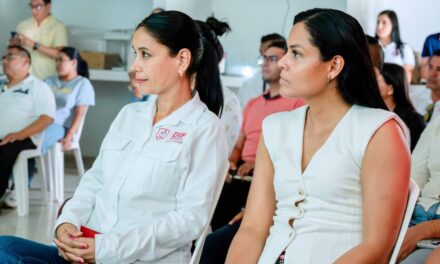 Marleth Blanco impulsa plática sobre inclusión y eliminación de barreras en el DIF Tuxpan