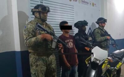 Recupera Policía Municipal de Tuxpan motocicleta con reporte de robo; hay un detenido