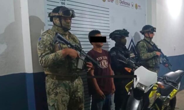 Recupera Policía Municipal de Tuxpan motocicleta con reporte de robo; hay un detenido
