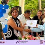 Regidora Esmeralda Márquez acompaña graduación de la Escuela Primaria Francisco Villa