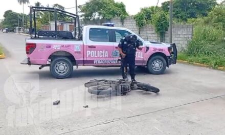 Motociclista resulta lesionado tras chocar contra una palmera en la Barra