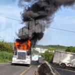 Fuego en la Tuxpan-Tampico: dos camiones reducidos a cenizas