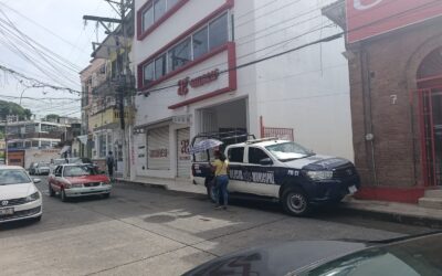 Doble robo sacude el corazón de Tuxpan; ladrones irrumpen en dos establecimientos del Centro