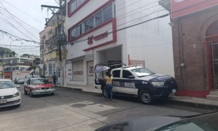 Doble robo sacude el corazón de Tuxpan; ladrones irrumpen en dos establecimientos del Centro